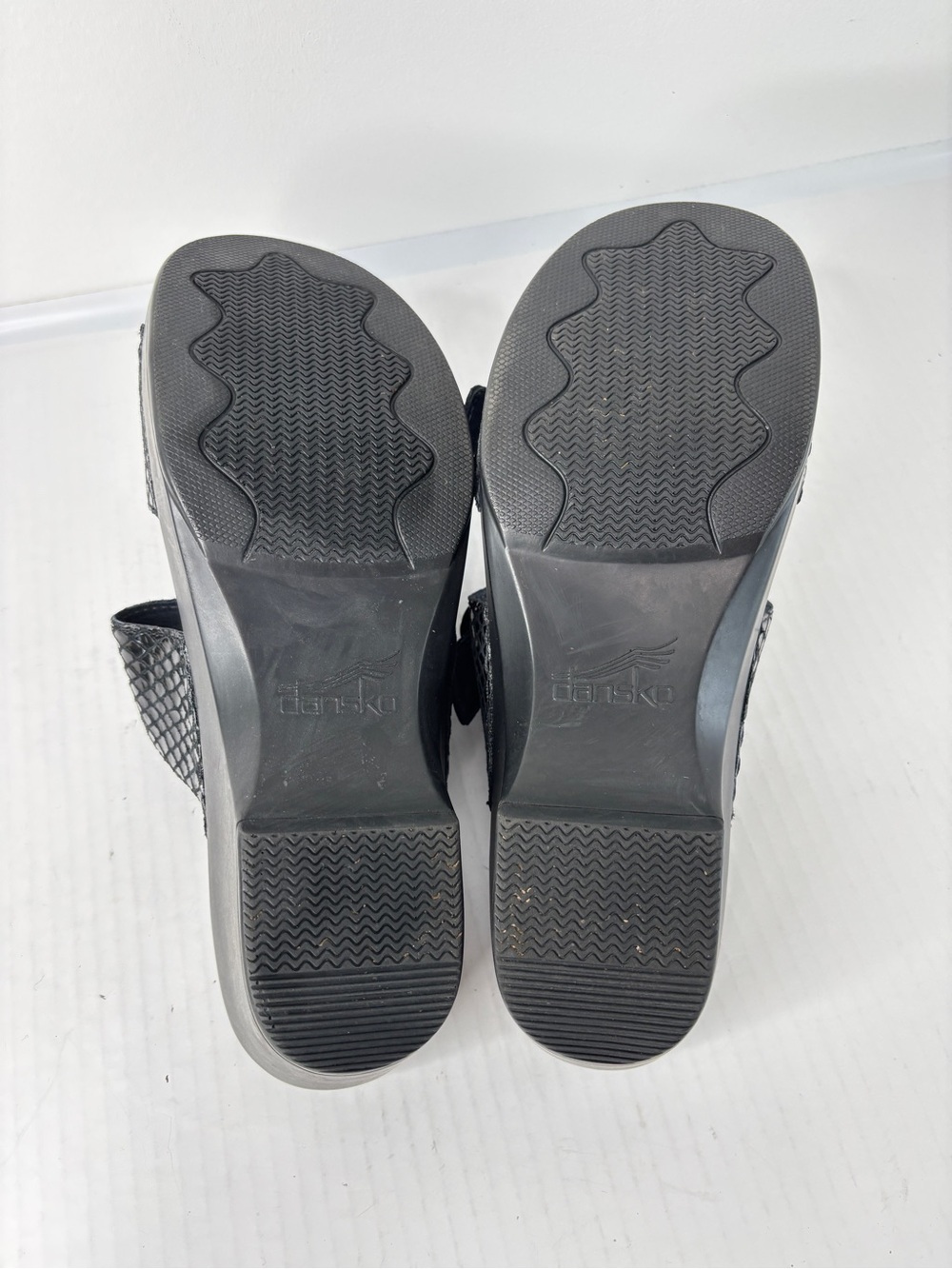 Dansko Sophie Sandals Black Leather Slip On Shoes Sz 41 US 10.5 / 11 Adjustable - Picture 6 of 16